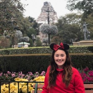 Meet your Posher, Elisa